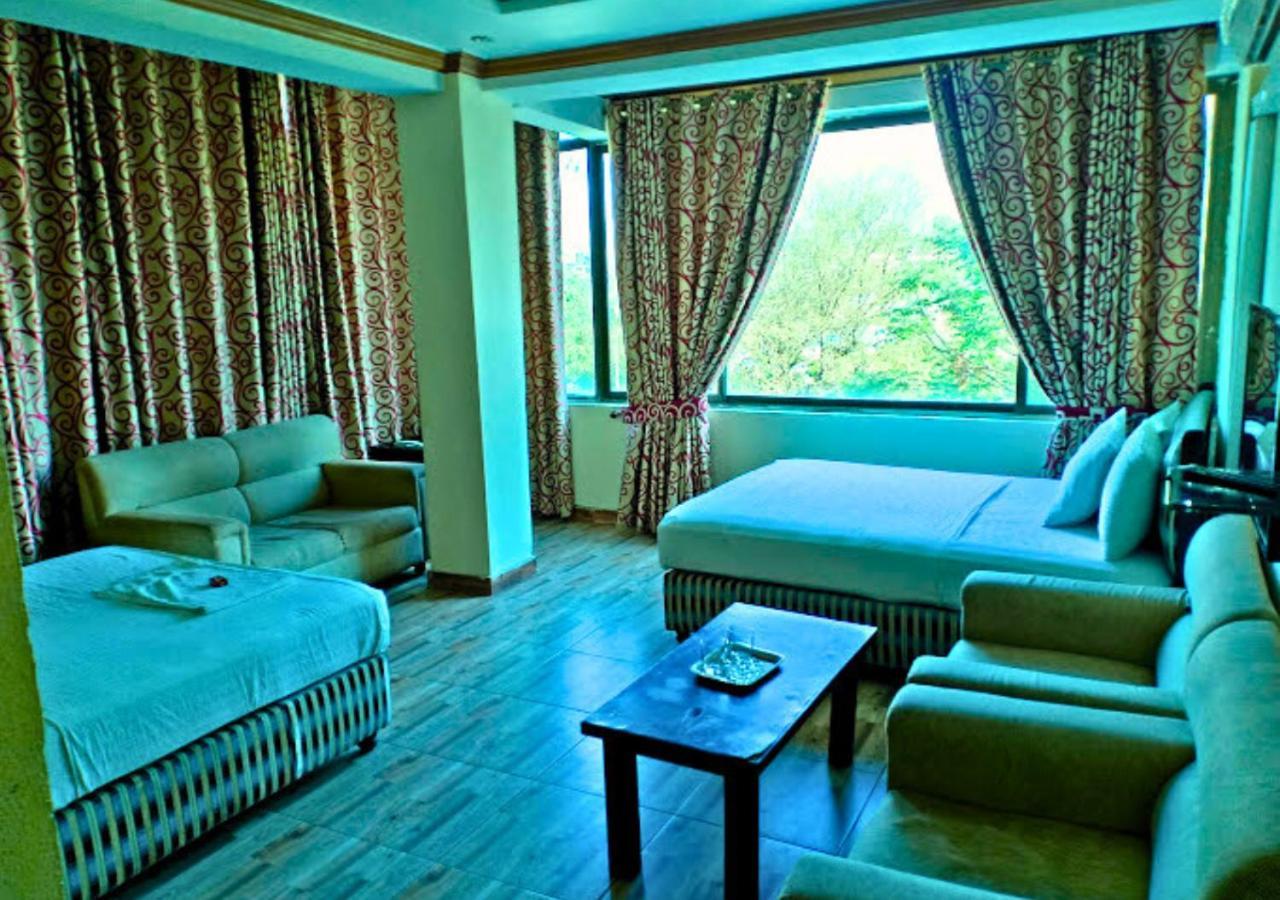 New Islamabad Hotel Екстер'єр фото
