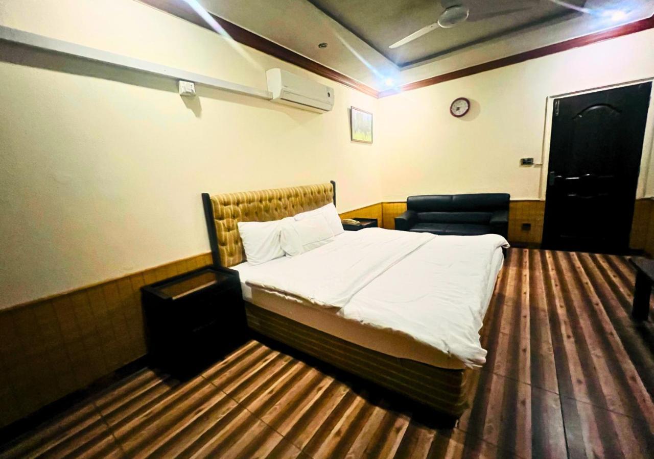 New Islamabad Hotel Екстер'єр фото